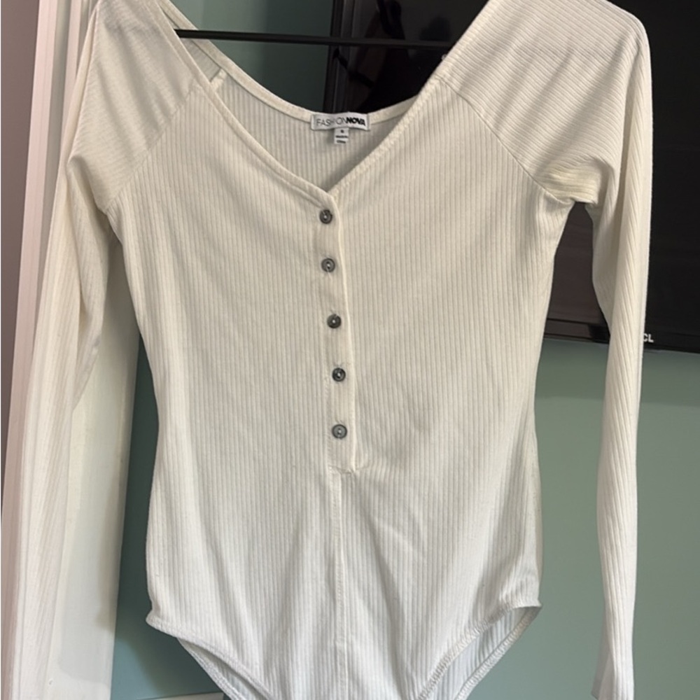 Fashion Nova Off-White Button-Up Bodysuit